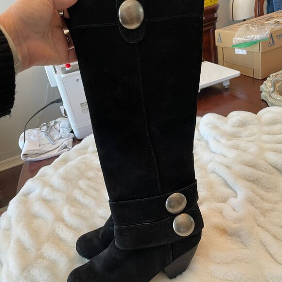 boots - Picture 3 of 4